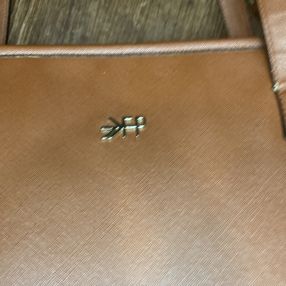Freshly Picked Walnut Milano Large Woman's Tote - Picture 5 of 13